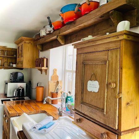 The Beehive, Ground Floor Apartment In Norfolk, No Shared Amenities Downham Market Exterior photo